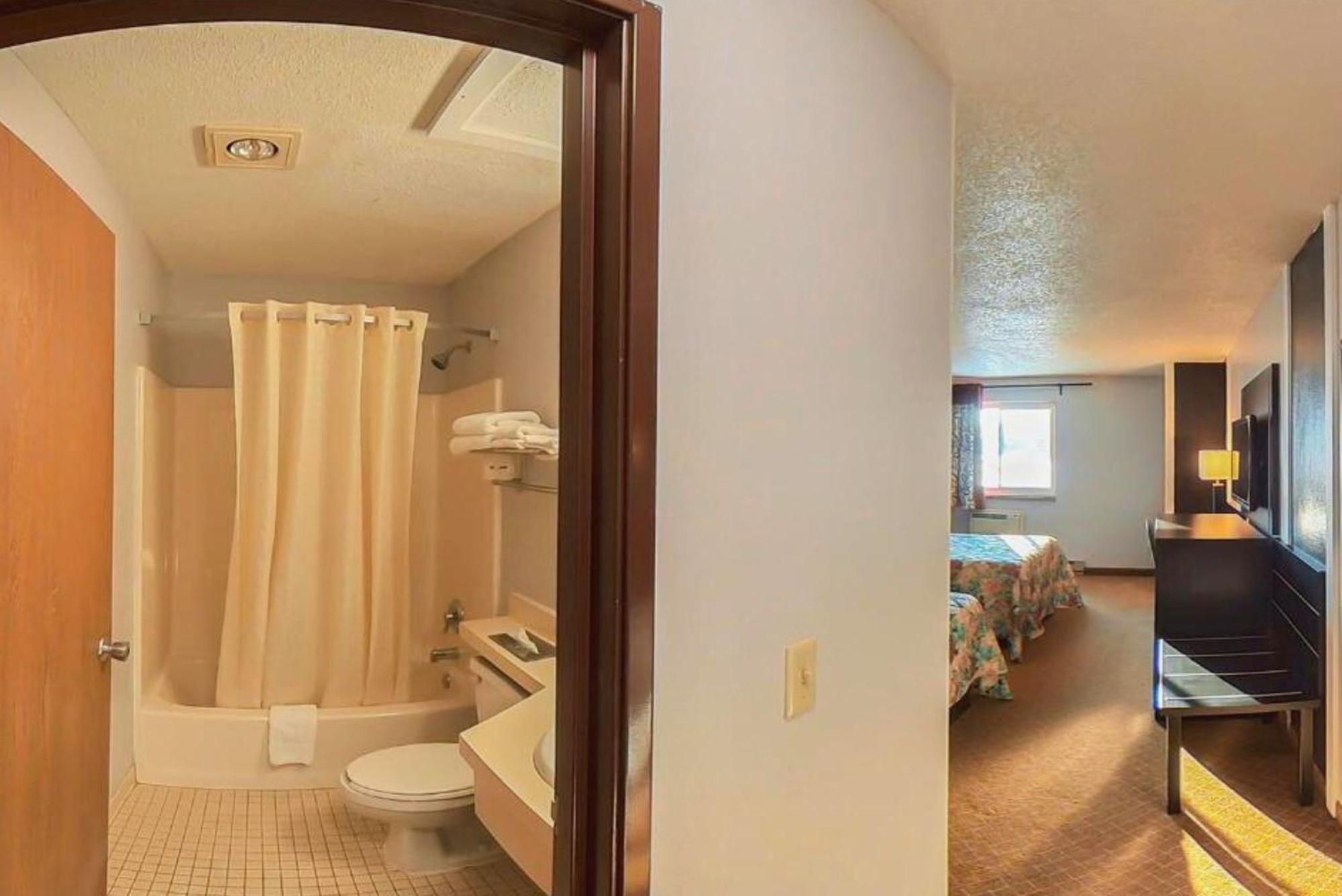 Coratel Inn & Suites By Jasper Hastings 外观 照片